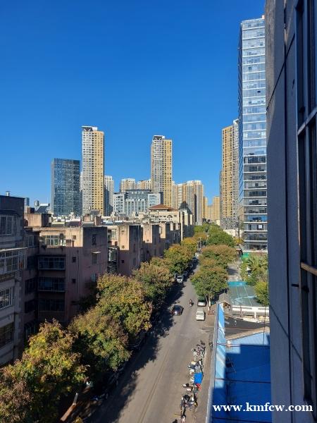 昆明市中心奥斯迪旁静园小区视野光线最好一套 面积还可扩18平 昆明市中心奥斯迪旁静园小区视野光线最好一套 面积还可扩18平