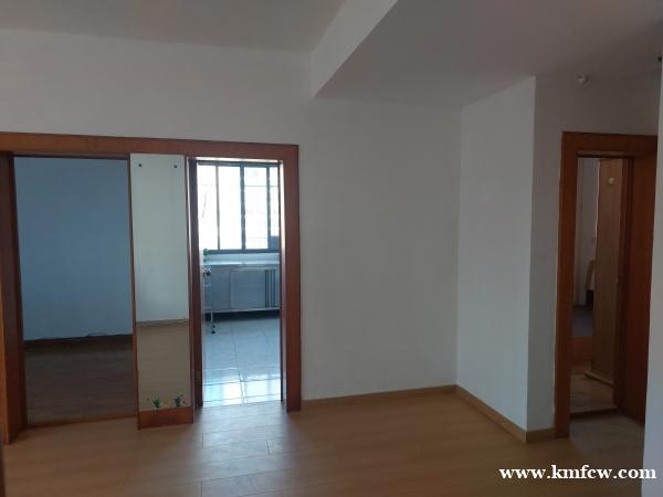 昆明市中心奥斯迪旁静园小区视野光线最好一套 面积还可扩18平 昆明市中心奥斯迪旁静园小区视野光线最好一套 面积还可扩18平