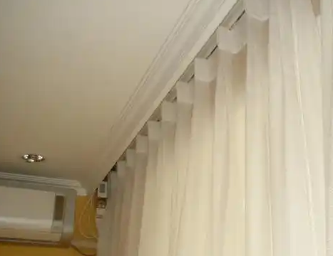 客厅罗马杆窗帘效果图