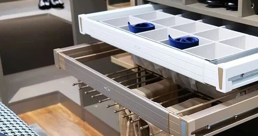 卧室大衣橱内部结构图