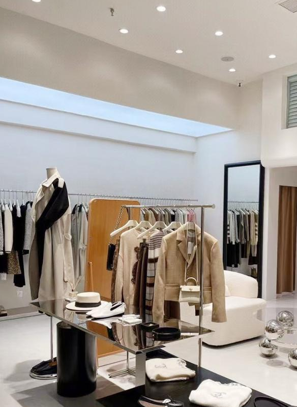 高档服装店装修效果图