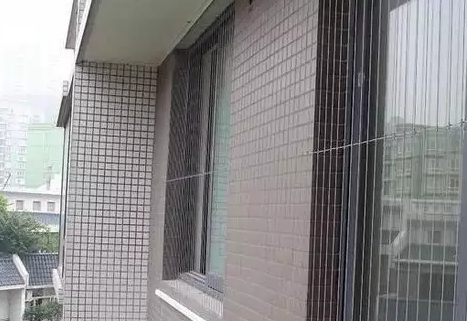 不锈钢的防盗网怎么样算出它的间距
