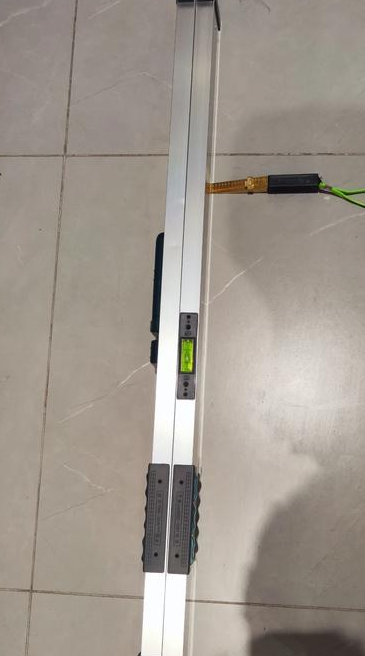检查墙面垂直度的工具你知道吗？靠尺和水平仪超实用