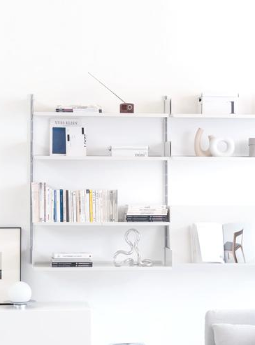 简单壁挂书架效果图