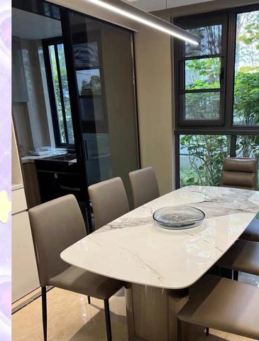 不锈钢桌椅装修效果图