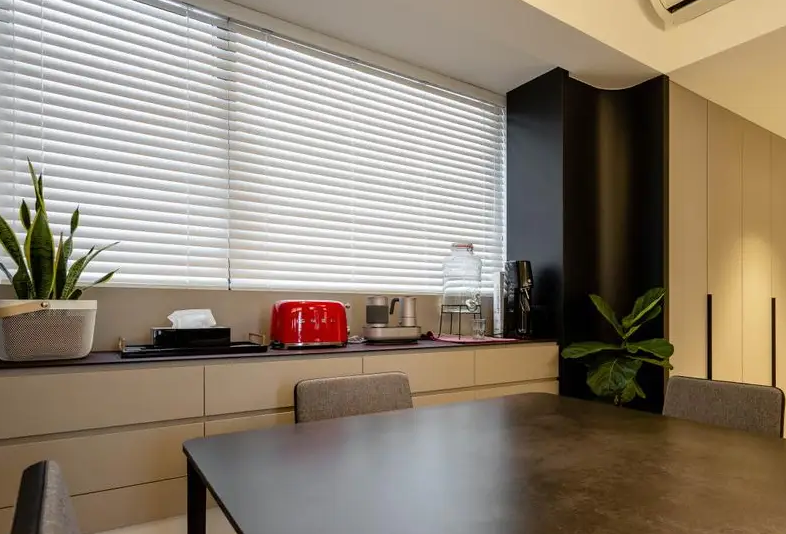 人字型客厅装修效果图