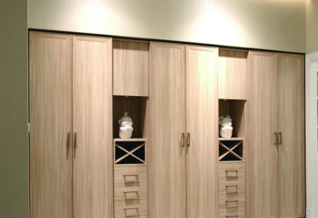 一门到顶衣柜使用寿命,如何延长衣柜使用寿命的小窍门