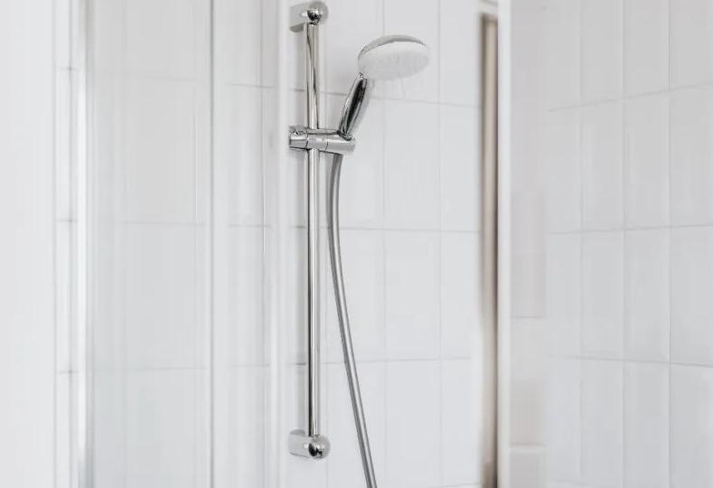 花洒恒温的耐用吗__花洒恒温好还是不恒温好