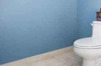 马桶堵了用开水加什么东西_马桶堵了开水能通么_