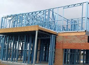 轻钢一平方多少公斤_轻钢平房每平米价格_