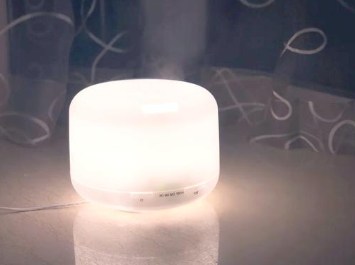 无印良品加湿器:空简设计与超声波技术带来的安心舒适体验