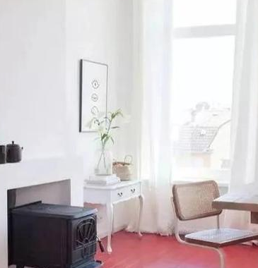 红木地板搭配窗帘指南:选对颜色营造温馨高雅空间