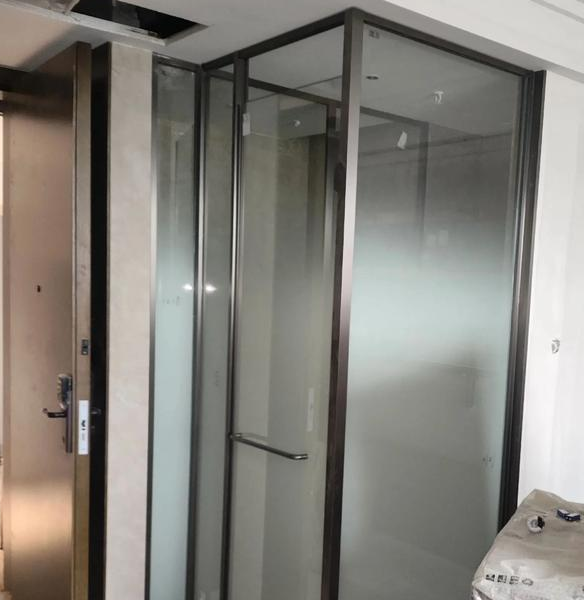 深圳玻璃高隔断厂家怎么选？多维度剖析助您做抉择