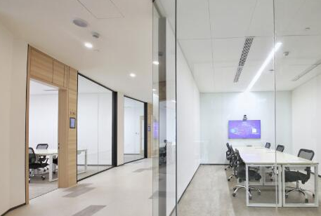 办公室装修六大要点解析:从预算规划到功能区设置,打造高效办公空间