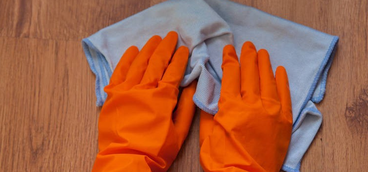 木地板打蜡技巧大公开：准备工作、操作步骤、抛光养护全解析