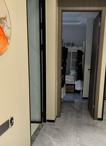 异味赶客？武汉瓷砖店老板的困境与解决之道，60平米小店如何留住顾客？