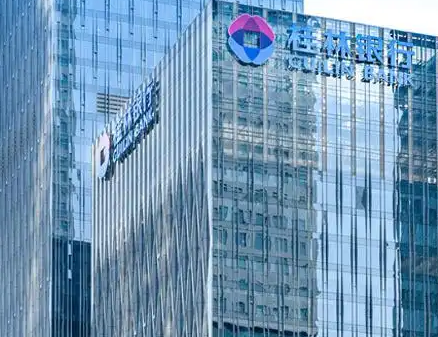 砖墙上可以安装亚克力发光字