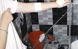 淋浴房要不要装玻璃门