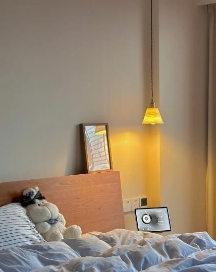 后现代卧室家具图片