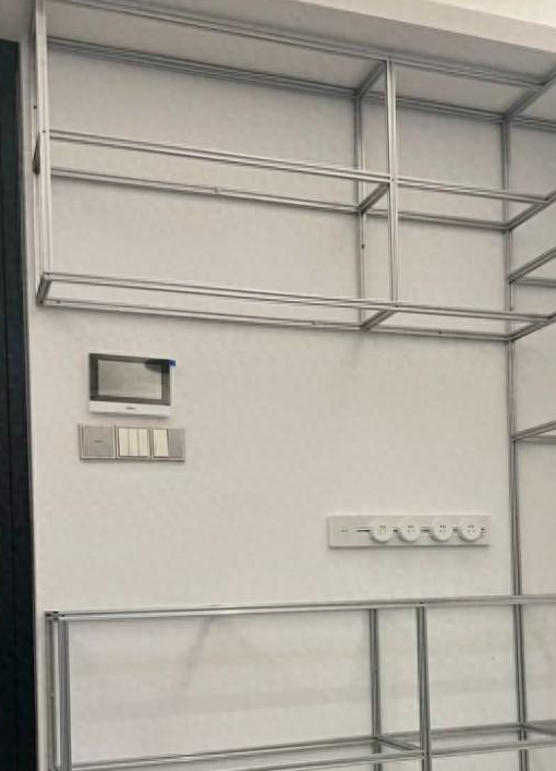 全铝衣柜DIY教程:从设计到安装,手把手教你制作环保金属衣柜