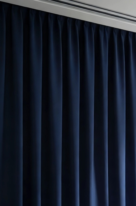 欧式黄墙纸配灰色窗帘好看吗