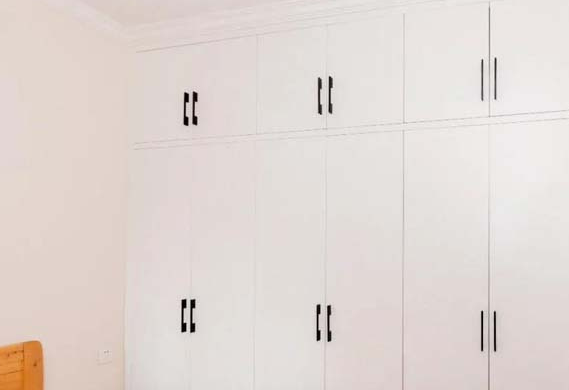 衣柜到顶为何要用顶线条?这些地方你得知道